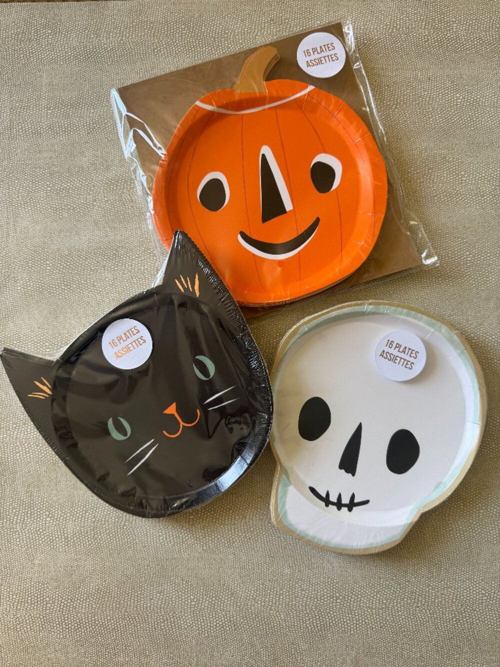 NWT Meri Meri 48 Halloween Paper Plates Cat, Skull, and Jack O' Lantern